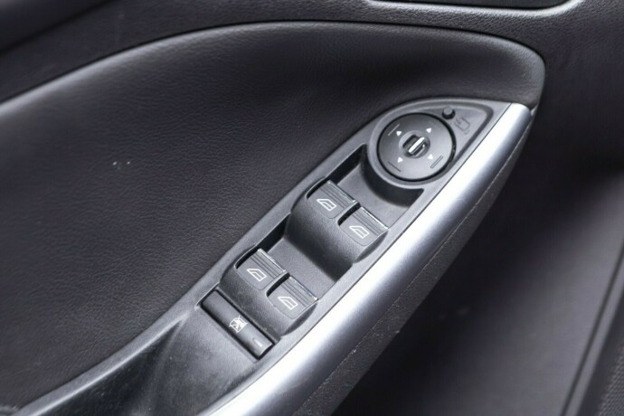 ford-focus-diesel-2011-big-18