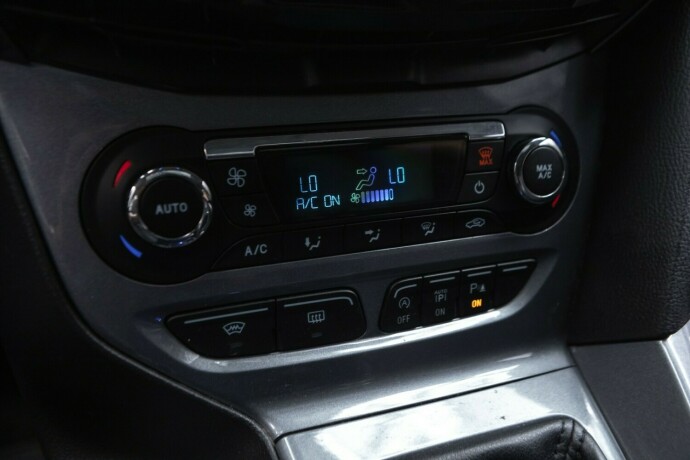 ford-focus-diesel-2011-big-15