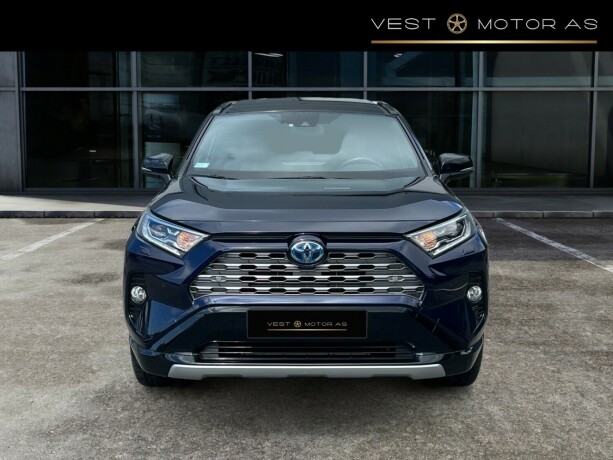 toyota-rav4-elektrisitetbensin-2019-big-1