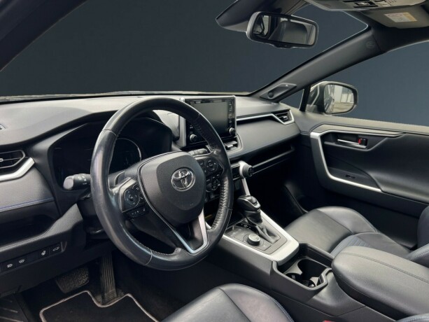 toyota-rav4-elektrisitetbensin-2019-big-10