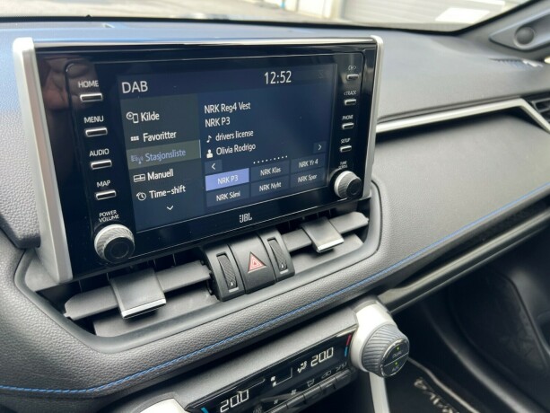 toyota-rav4-elektrisitetbensin-2019-big-18