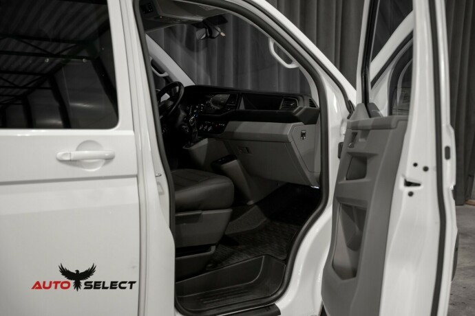 volkswagen-transporter-diesel-2020-big-12