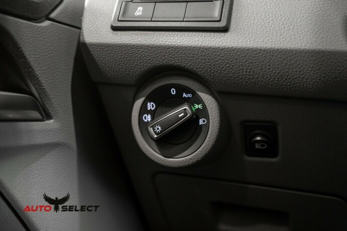 volkswagen-transporter-diesel-2020-big-24