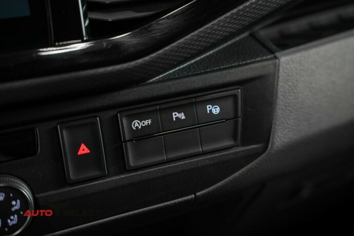 volkswagen-transporter-diesel-2020-big-28