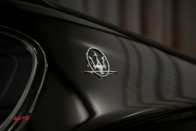 maserati-granturismo-bensin-2011-big-8