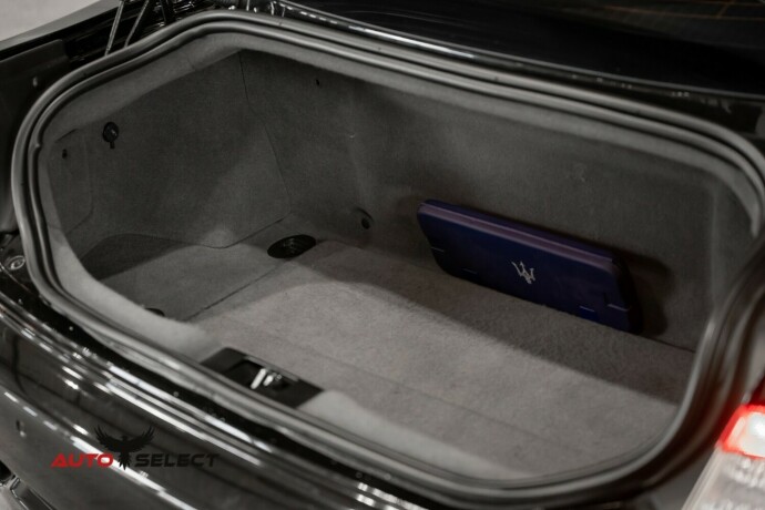maserati-granturismo-bensin-2011-big-12