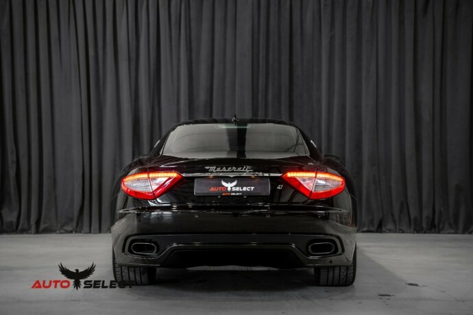 maserati-granturismo-bensin-2011-big-10