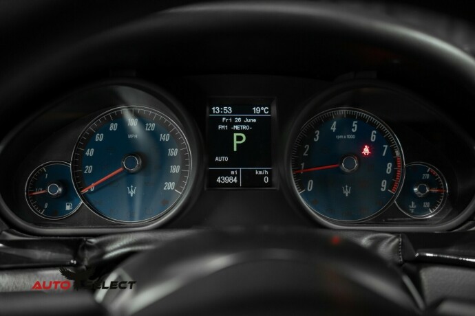 maserati-granturismo-bensin-2011-big-34