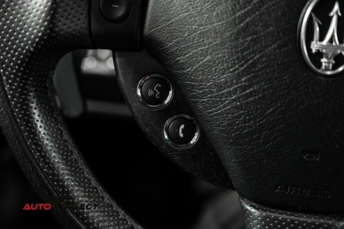 maserati-granturismo-bensin-2011-big-31
