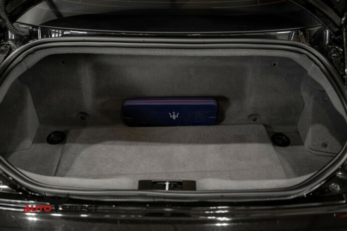 maserati-granturismo-bensin-2011-big-11