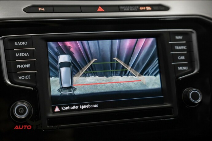 volkswagen-passat-diesel-2014-big-47