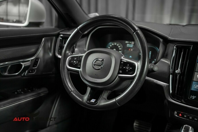 volvo-s90-elektrisitetbensin-2018-big-27