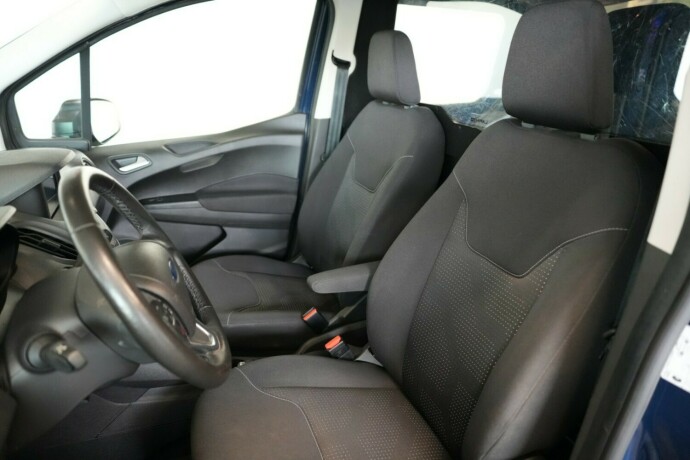 ford-transit-courier-diesel-2021-big-9