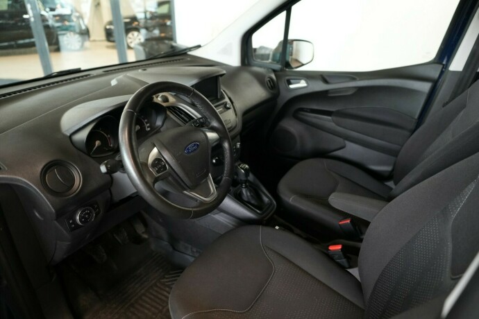 ford-transit-courier-diesel-2021-big-8