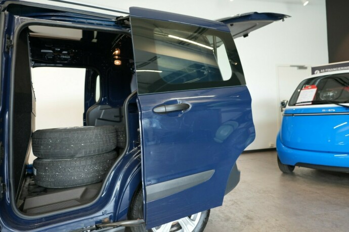 ford-transit-courier-diesel-2021-big-16