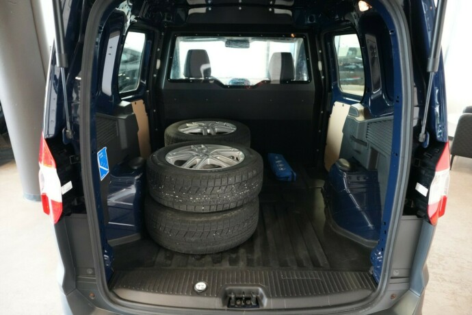 ford-transit-courier-diesel-2021-big-14