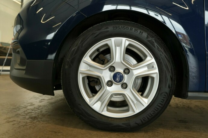 ford-transit-courier-diesel-2021-big-17