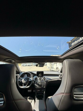mercedes-benz-cla250-bensin-2015-big-34
