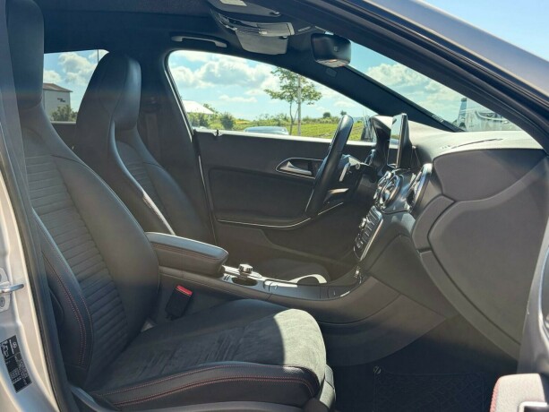 mercedes-benz-cla250-bensin-2015-big-37