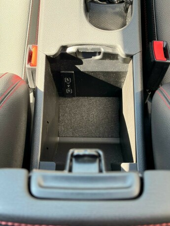 mercedes-benz-cla250-bensin-2015-big-33