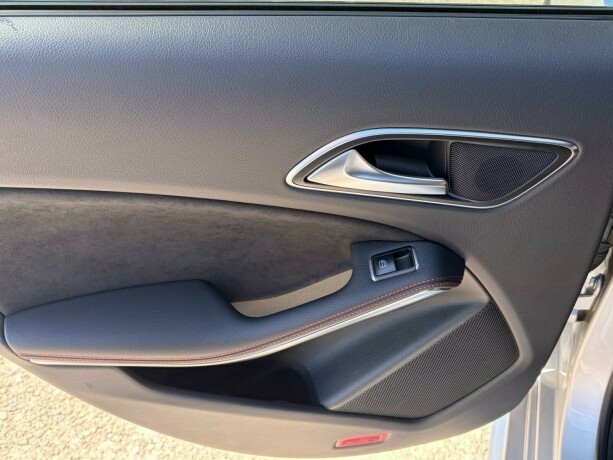 mercedes-benz-cla250-bensin-2015-big-39