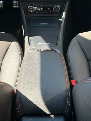 mercedes-benz-cla250-bensin-2015-big-31