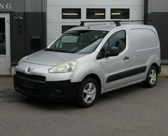 peugeot-partner-diesel-2012-big-0