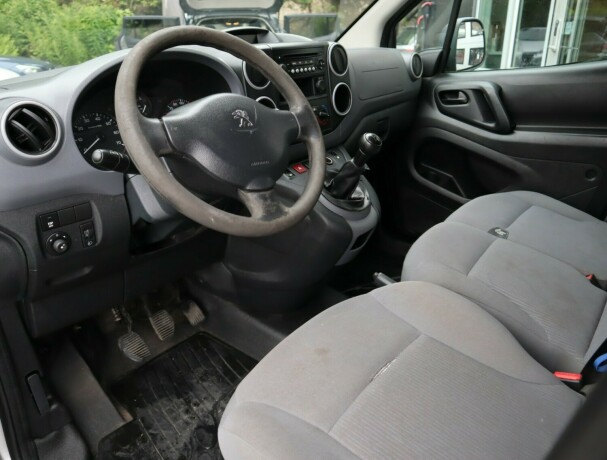 peugeot-partner-diesel-2012-big-5