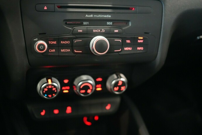 audi-a1-bensin-2014-big-17