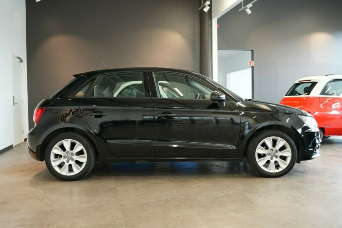 audi-a1-bensin-2014-big-5