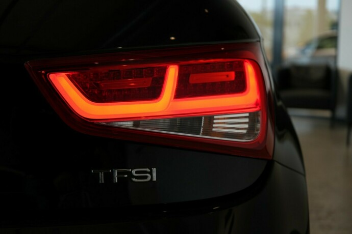 audi-a1-bensin-2014-big-10