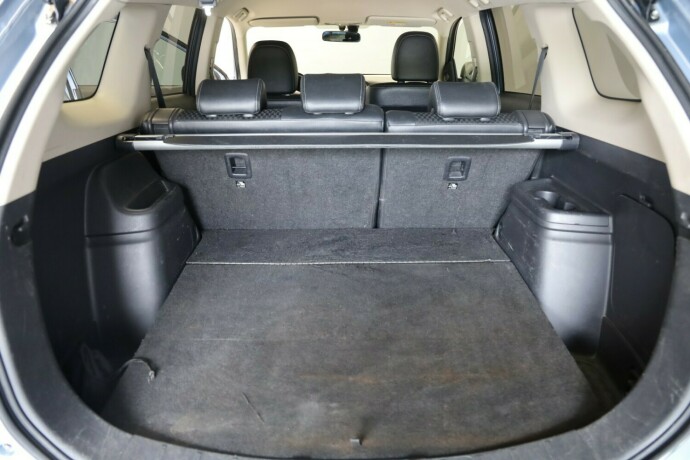 mitsubishi-outlander-elektrisitetbensin-2015-big-14