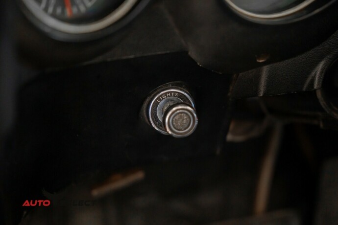 ford-mustang-bensin-1969-big-32