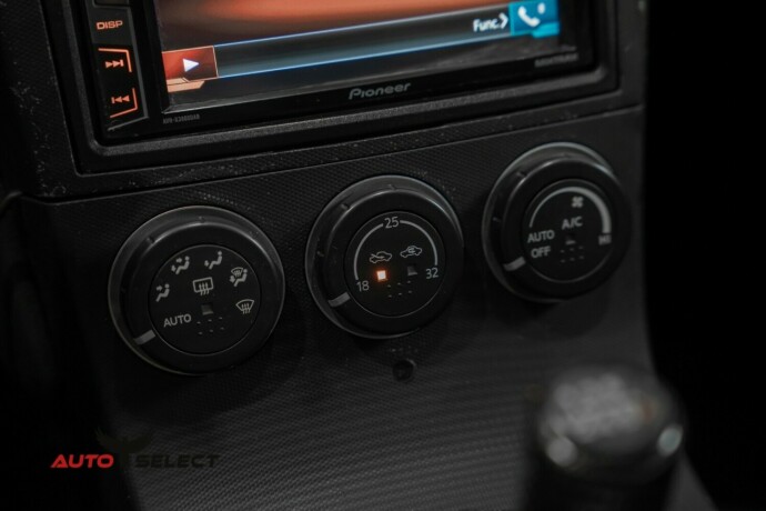 nissan-350-z-bensin-2004-big-27