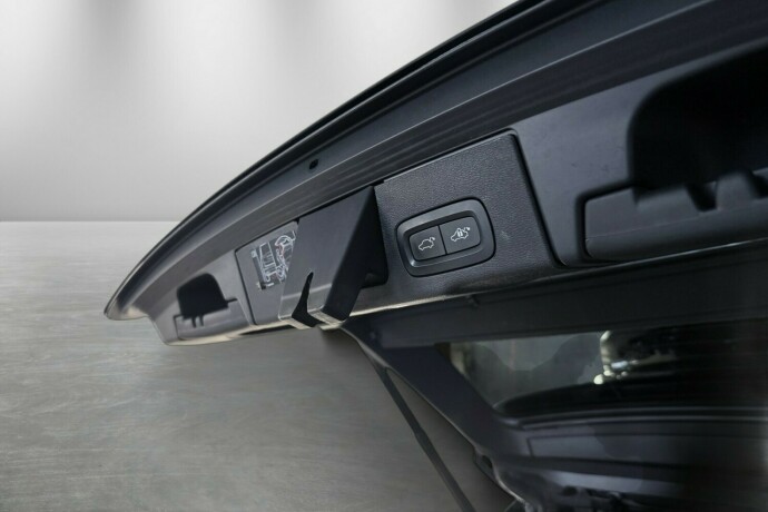 volvo-xc-60-elektrisitetbensin-2019-big-9