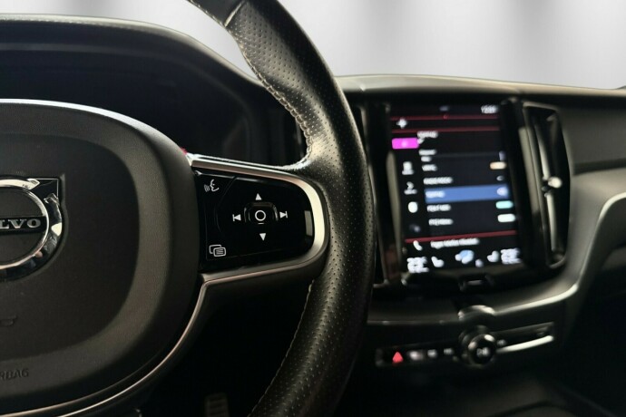 volvo-xc-60-elektrisitetbensin-2019-big-20