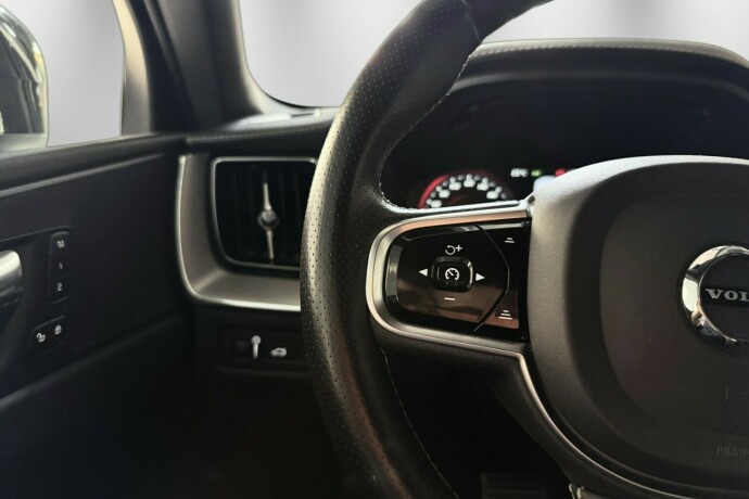 volvo-xc-60-elektrisitetbensin-2019-big-19