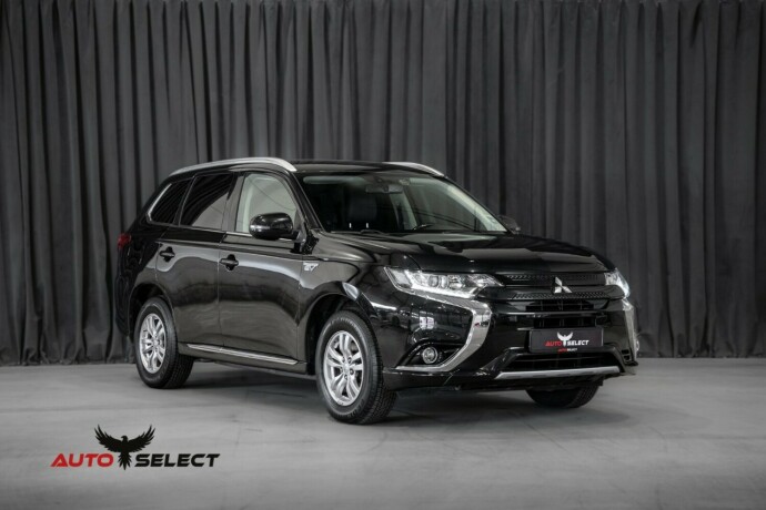 mitsubishi-outlander-elektrisitetbensin-2017-big-3