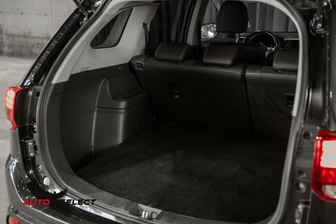 mitsubishi-outlander-elektrisitetbensin-2017-big-10
