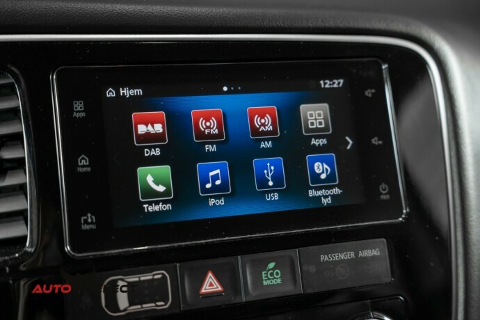 mitsubishi-outlander-elektrisitetbensin-2017-big-37