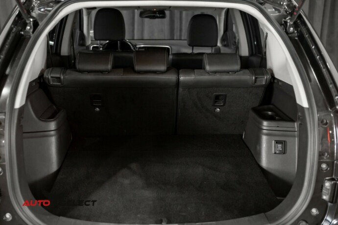 mitsubishi-outlander-elektrisitetbensin-2017-big-9