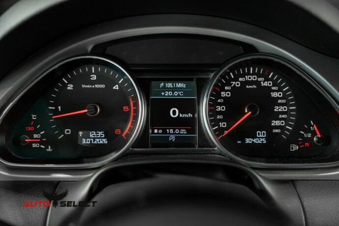 audi-q7-diesel-2011-big-38
