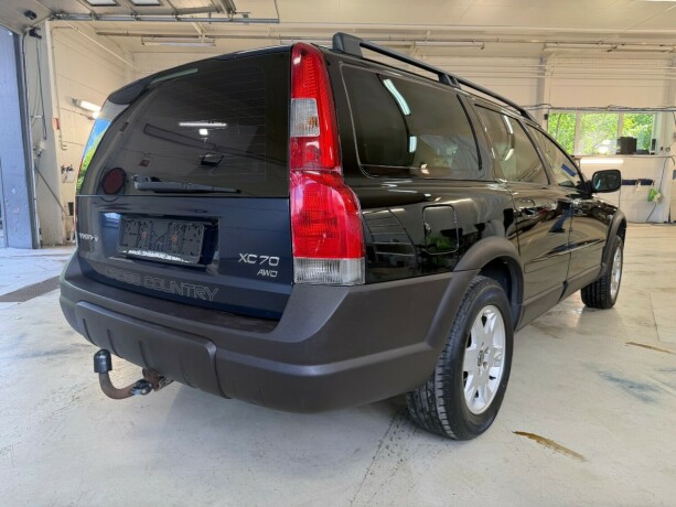 volvo-xc-70-bensin-2003-big-5