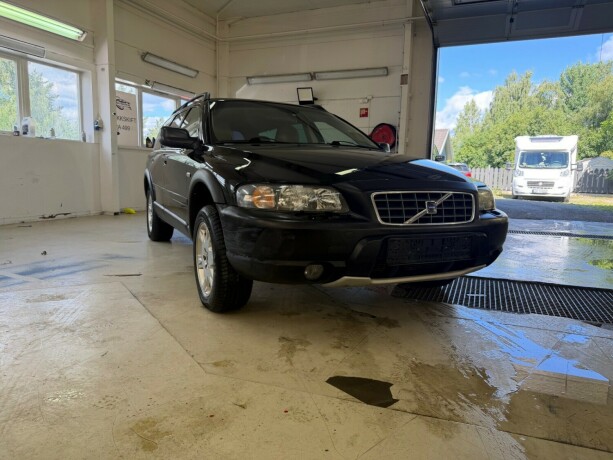 volvo-xc-70-bensin-2003-big-7