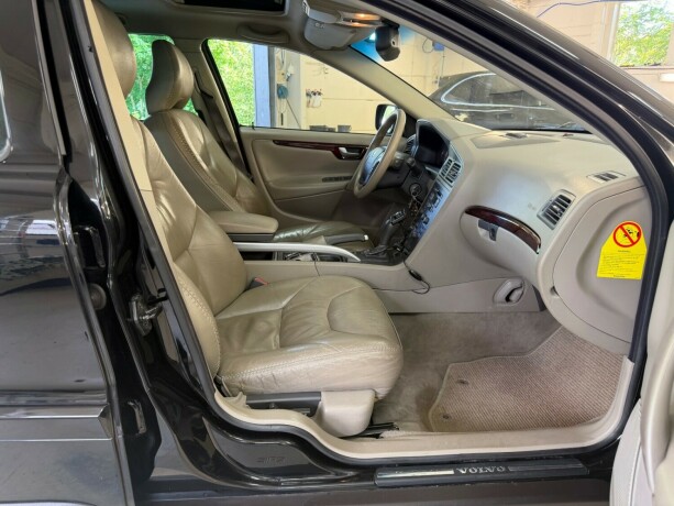 volvo-xc-70-bensin-2003-big-16