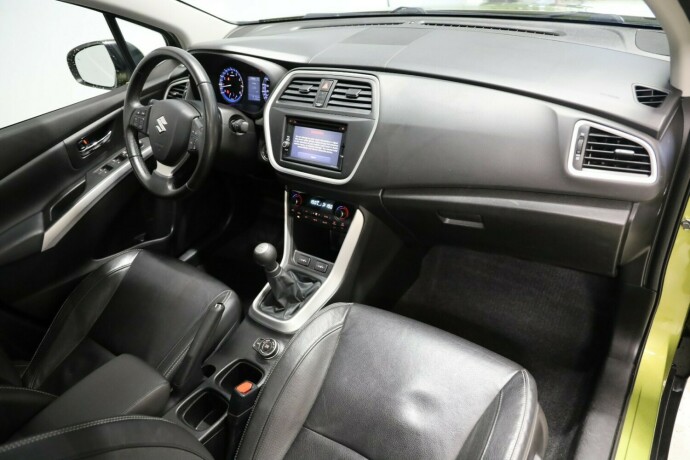 suzuki-sx4-s-cross-bensin-2014-big-9