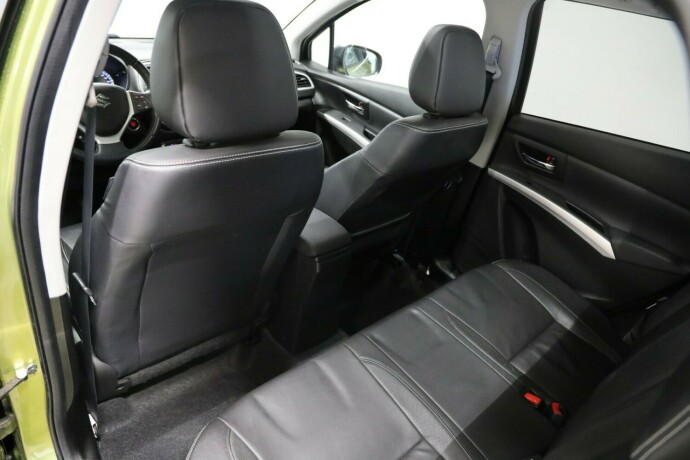suzuki-sx4-s-cross-bensin-2014-big-11