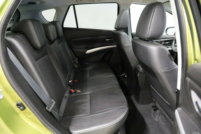 suzuki-sx4-s-cross-bensin-2014-big-13