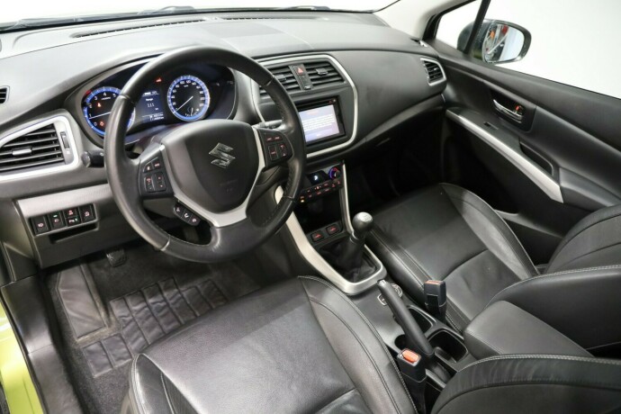 suzuki-sx4-s-cross-bensin-2014-big-6