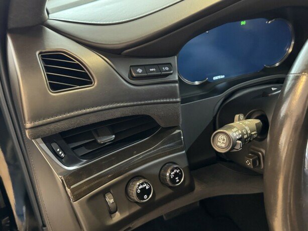 cadillac-escalade-bensin-2020-big-18